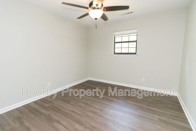 Building Photo - 1418 Baggett Rd