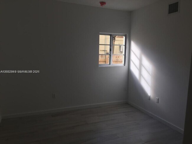 Building Photo - 1450 Meridian Ave