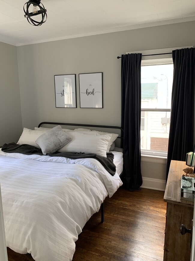 Master bedroom. Fits a king size bed. - 1265 Jackson Ave