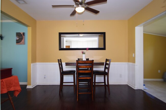 Building Photo - Wonderful Home in the Heart of My Old Arli...