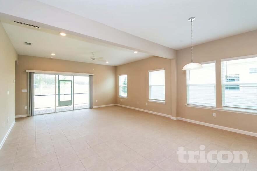 Building Photo - 10148 Pavnes Creek Dr