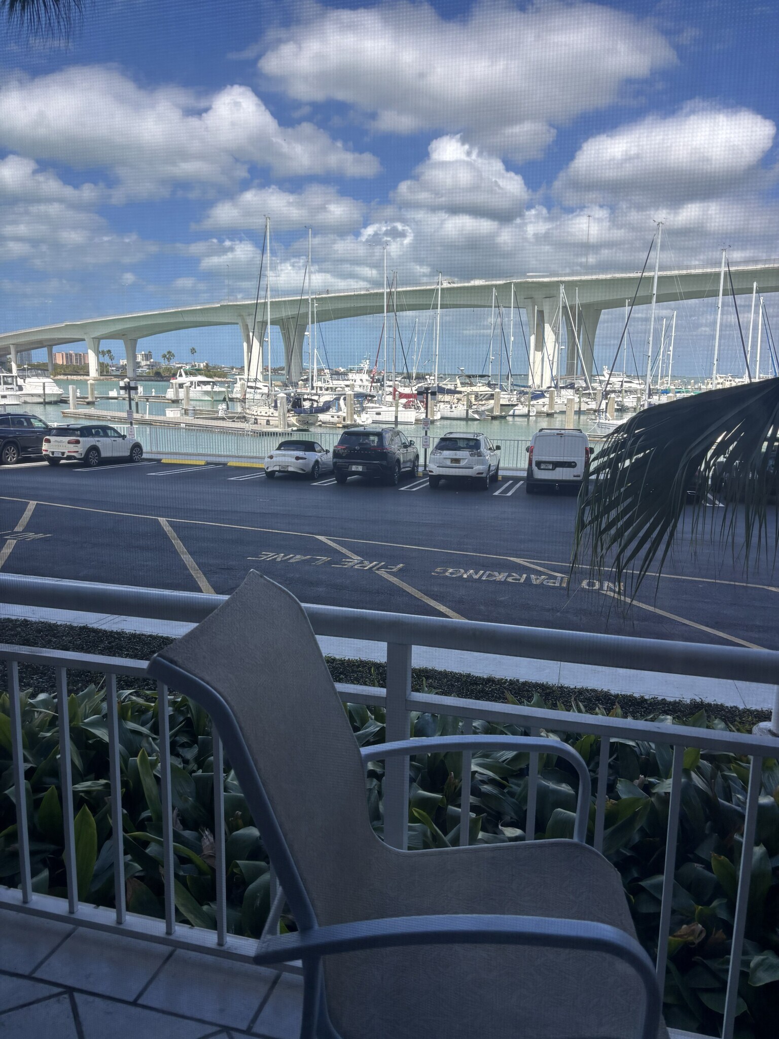 Building Photo - 100 Pierce St