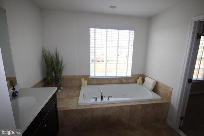 Building Photo - 299 N Caldwell Cir