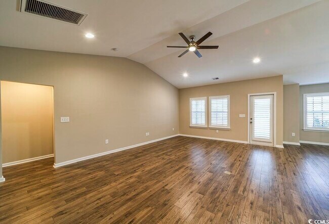 Building Photo - 3712 Park Pointe Ave