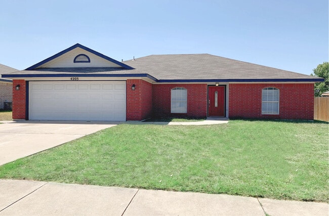 Building Photo - 4203 Lonesome Dove Dr