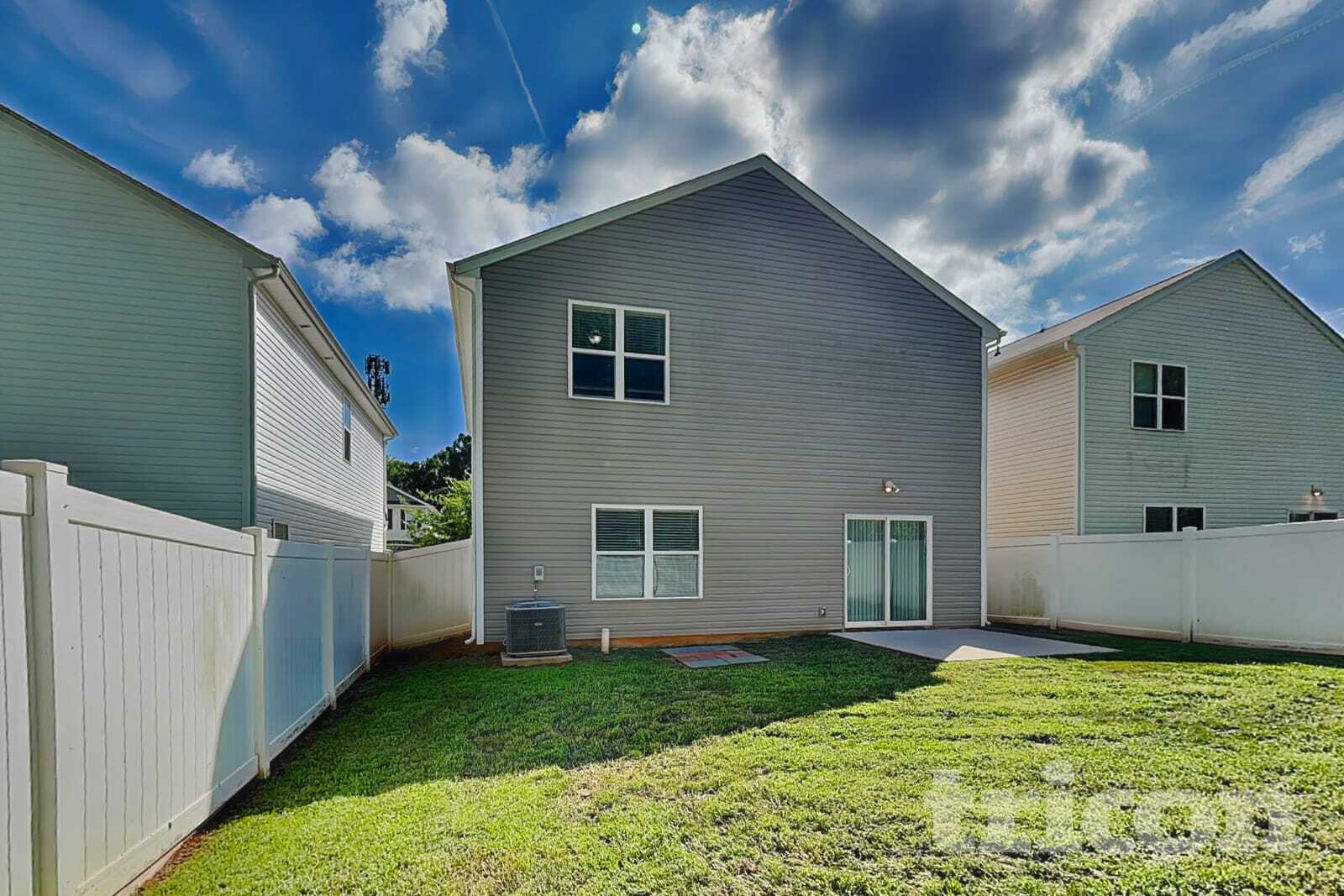 Building Photo - 205 Spring Knoll Dr