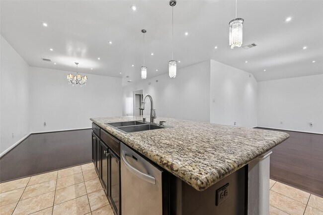 Building Photo - 9322 Limestone Ranch Ln