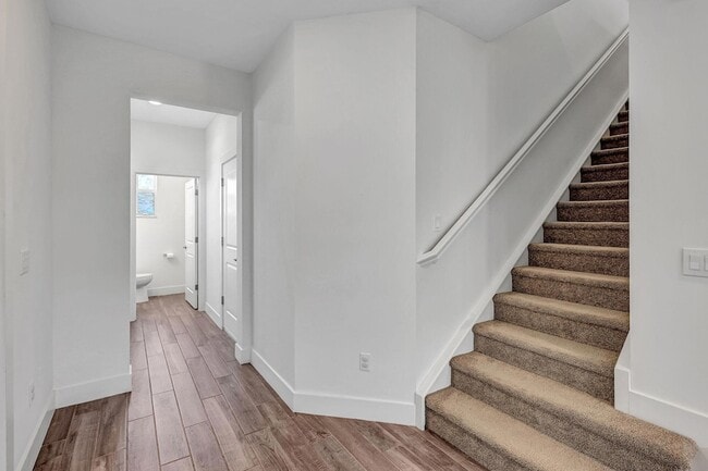 Building Photo - 229 Preserve Trl S