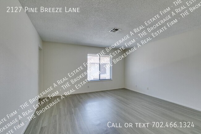 Building Photo - 2127 Pine Breeze Ln