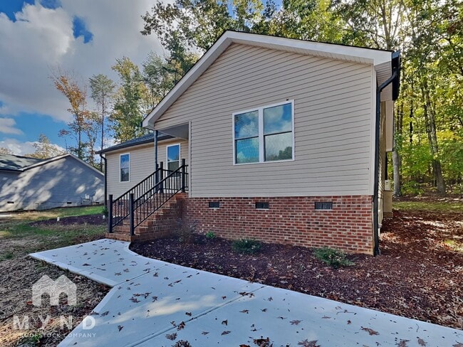 Building Photo - 214 Aspen Dr