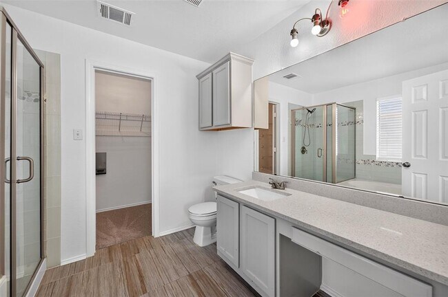 Building Photo - 2802 Turtle River Dr