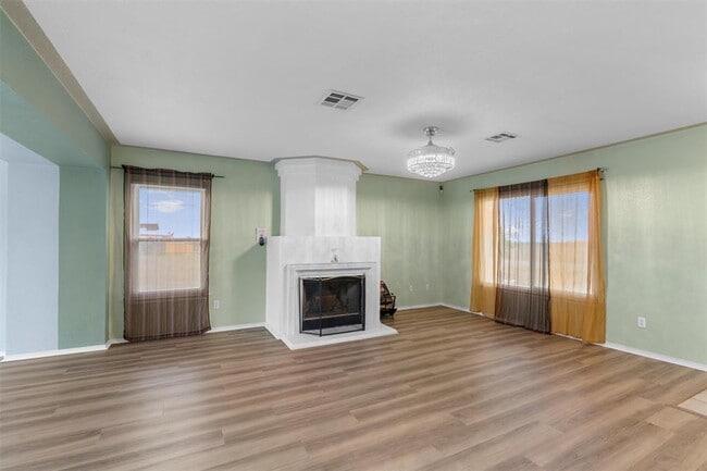 Building Photo - 130 Siebert Dr