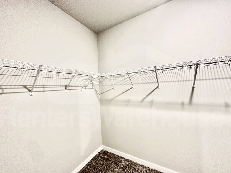 Building Photo - 2310 SW Plaza Pkwy