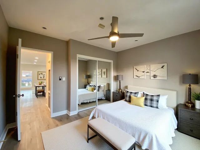 Building Photo - 1217 N Virgil Ave