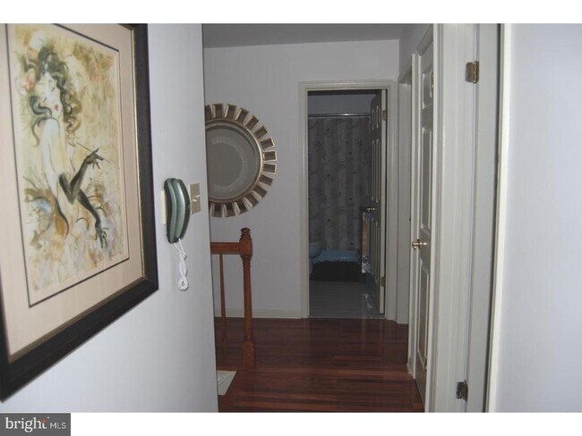 Building Photo - 5 Fox Chase Ln