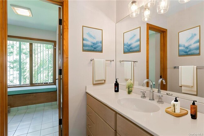 Building Photo - 61 Oak Hollow