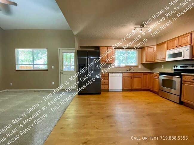 Building Photo - 5330 Tupper Ct