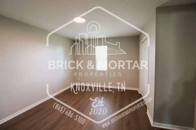 Building Photo - 137 Tallent Way