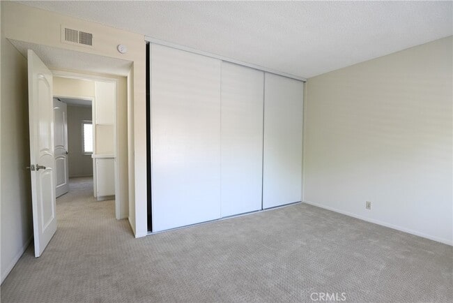 Building Photo - 8 Rosemary-