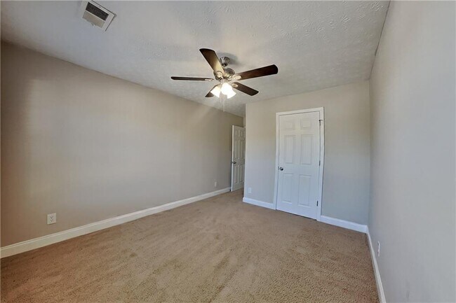 Building Photo - 537 Paper Ridge Ln