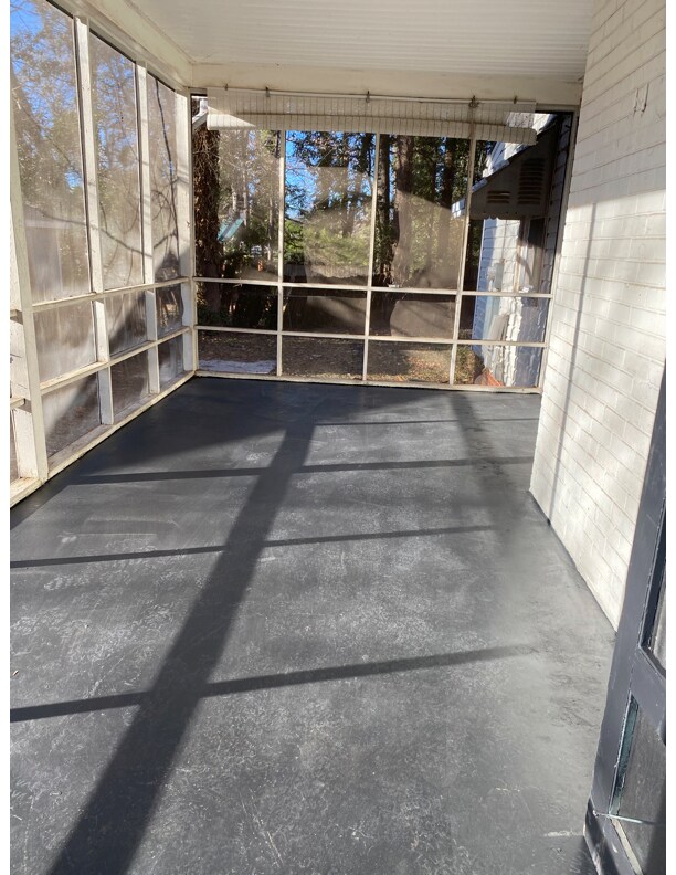 Building Photo - 3720 Manor Dr