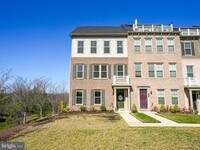 Building Photo - 2067 Alder Ln