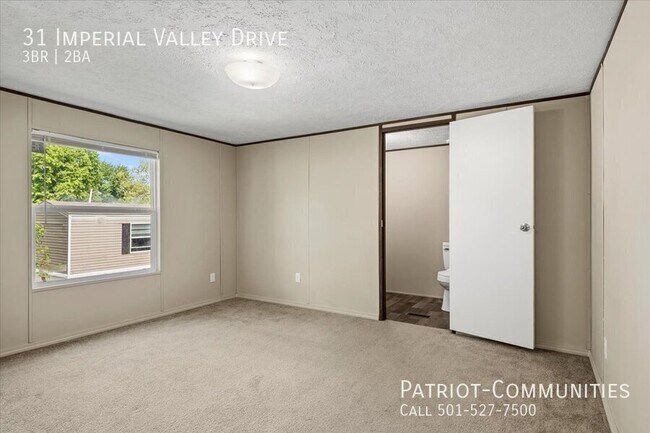 Building Photo - 31 Imperial Valley Dr