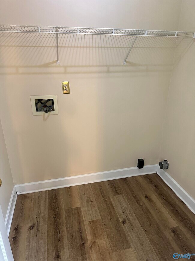 Building Photo - 161 Raspberry Way