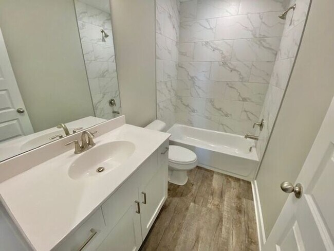 Building Photo - Move In Special! Now Leasing @ Rasco Farms...