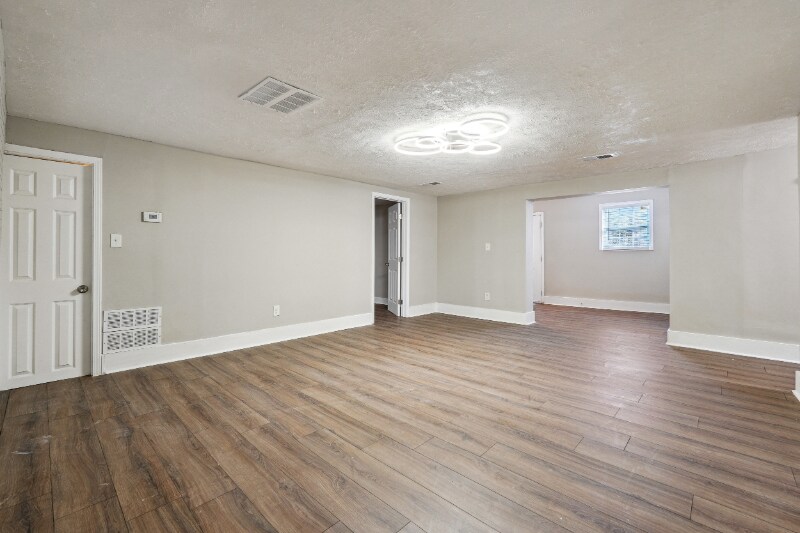 Building Photo - 276 Fairburn Rd NW