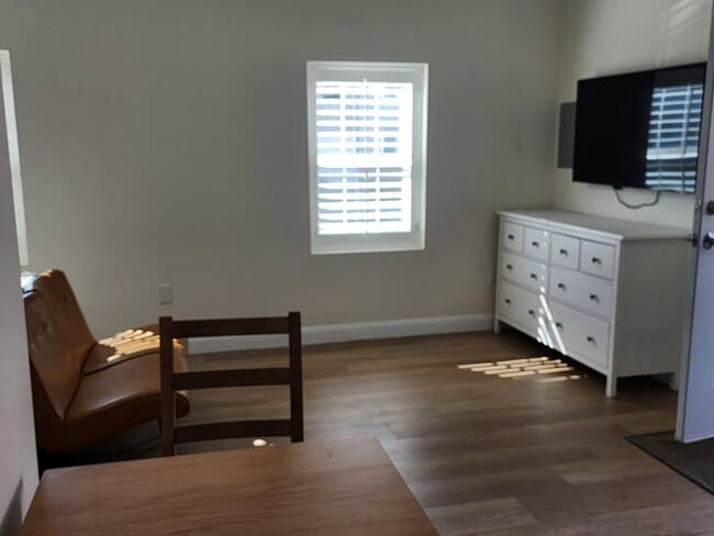 Building Photo - 10458 Brooke Ave