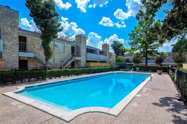 Building Photo - 10733 Braes Bend Dr