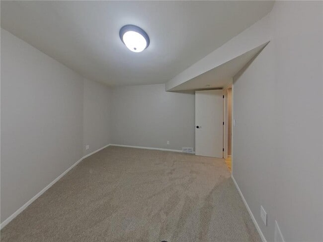 Building Photo - 805 Garrison Ct