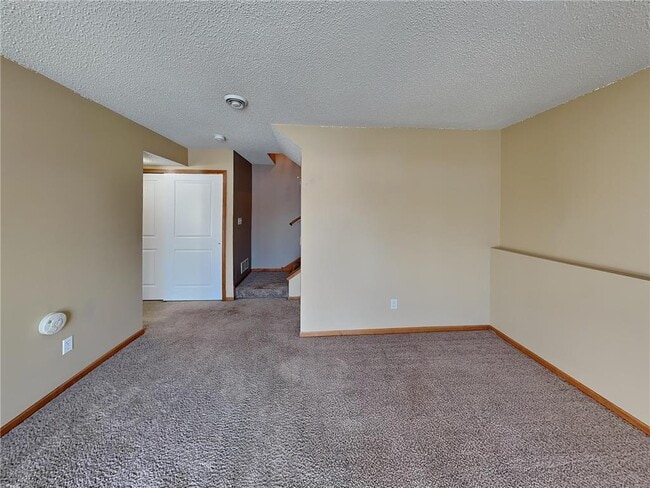 Building Photo - 5106 Farnham Dr N