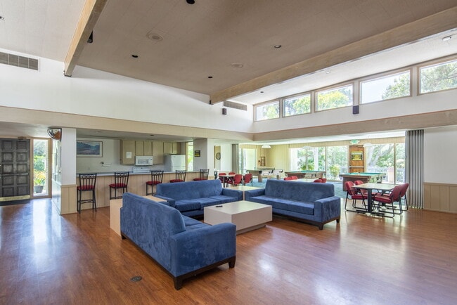 Building Photo - 3604 W Estates Ln