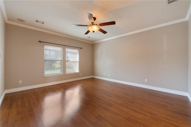 Building Photo - 3800 Vonnegut Ct