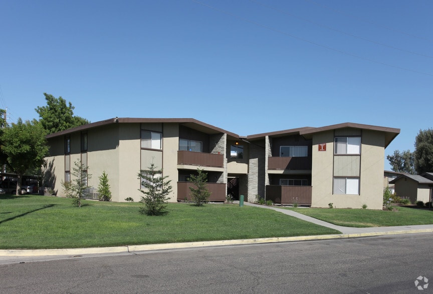 Primary Photo - Country Club Apartments