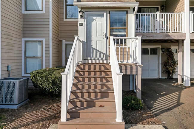 Building Photo - 109 Peddlers Dr