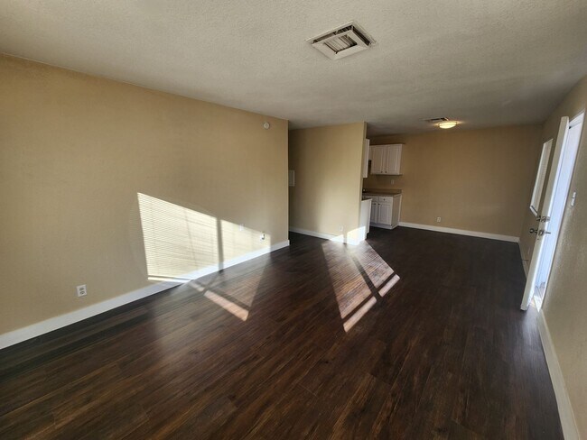 Building Photo - 1705 Breckenwood Ct