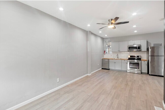 Building Photo - 6011 Catharine St