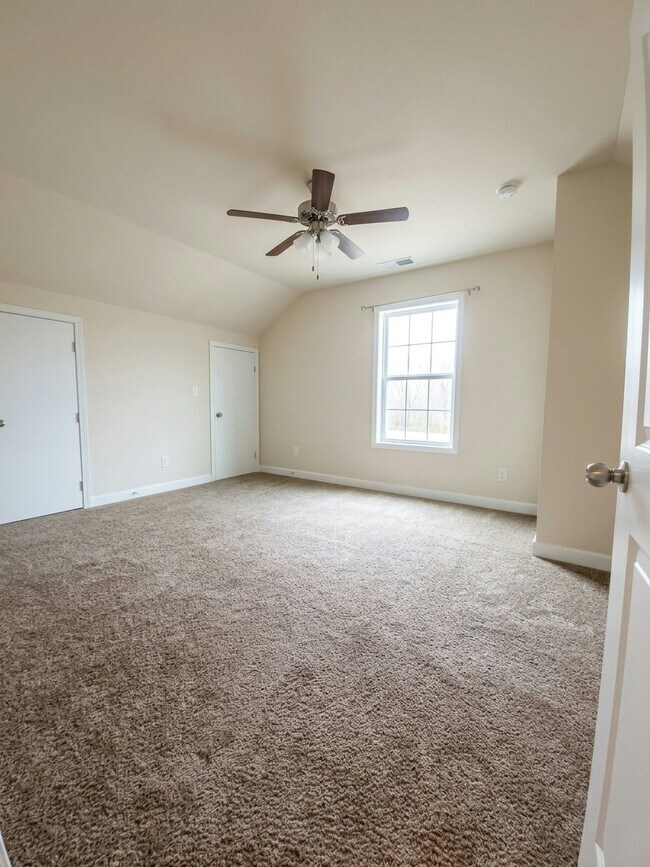 Building Photo - 7055 Jamestown Dr