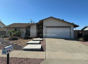 Building Photo - 823 Aspen St