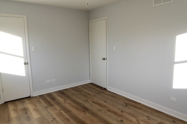 Building Photo - 184 Betty Ct