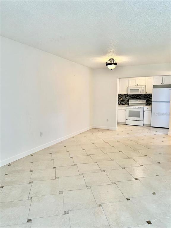 Building Photo - 2625 FL-590