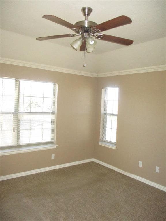 Building Photo - 702 Nelson Dr