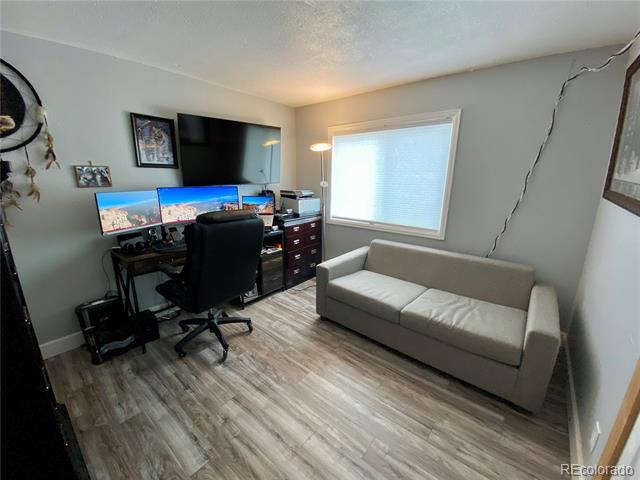 Building Photo - 8555 Fairmount Dr