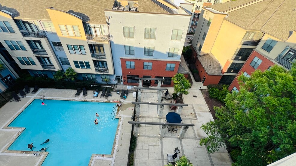 Pool and Cookout area - 401 16th St NW