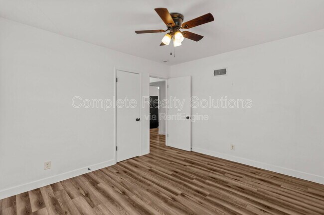 Building Photo - 5655 Potomac St