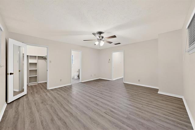 Building Photo - 2609 Brook Hollow Ln