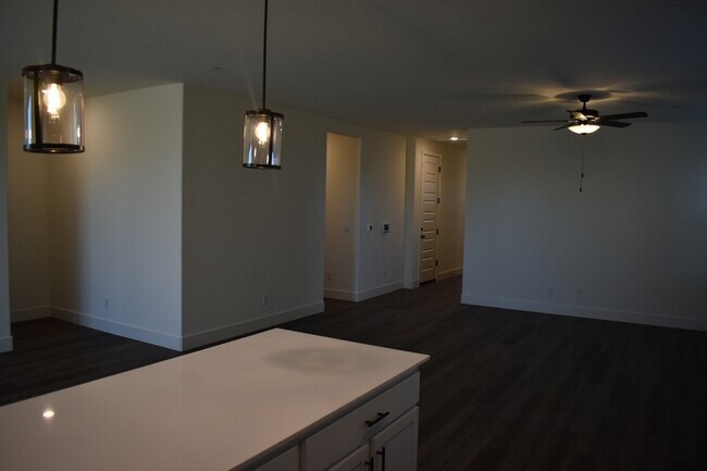 Building Photo - 399 Gallaway Ct